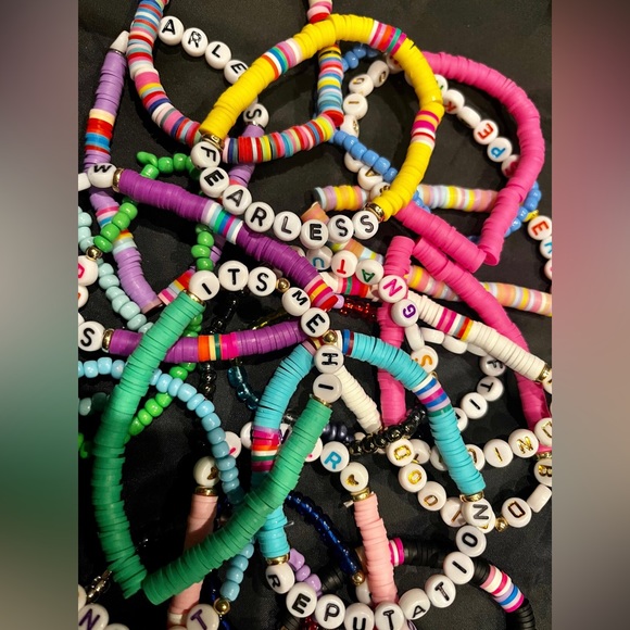 Mystery Bag Eras Friendship Bracelets (Set of 6) - Picture 2 of 2